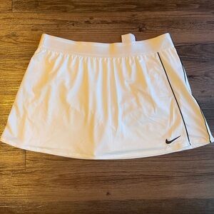 Nike White Tennis Skort - Size L
